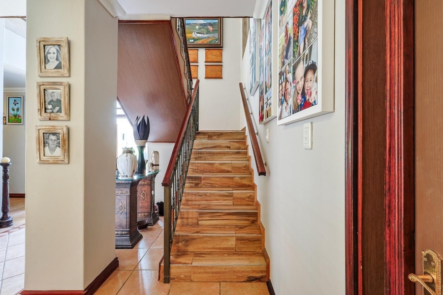 4 Bedroom Property for Sale in Woodhill Estate Gauteng