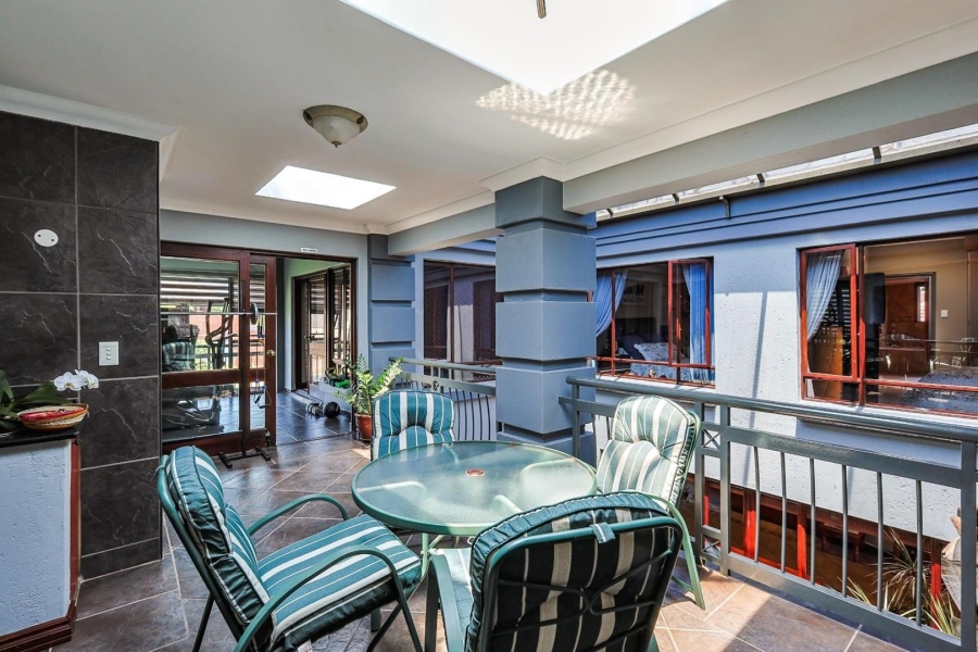 4 Bedroom Property for Sale in Woodhill Estate Gauteng