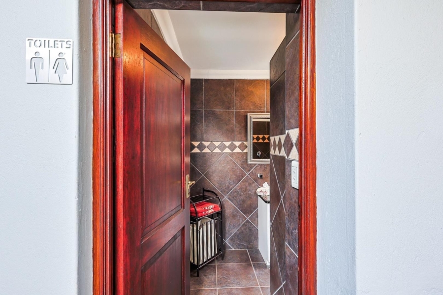 4 Bedroom Property for Sale in Woodhill Estate Gauteng