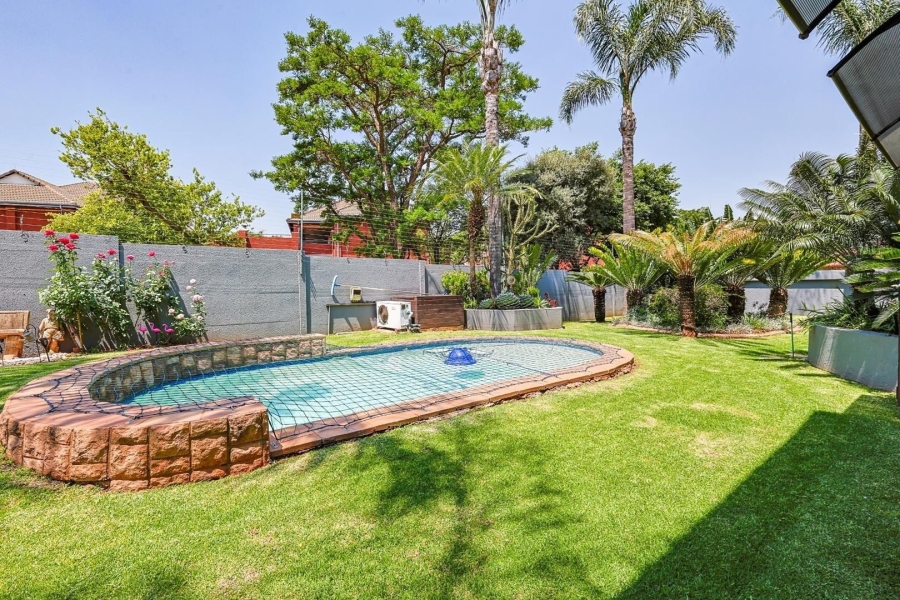 4 Bedroom Property for Sale in Woodhill Estate Gauteng