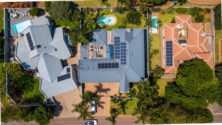 4 Bedroom Property for Sale in Woodhill Estate Gauteng