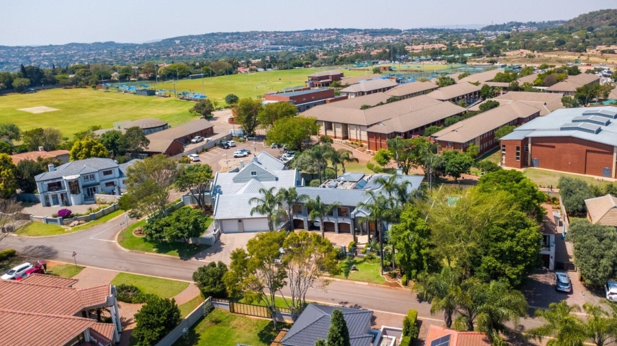 4 Bedroom Property for Sale in Woodhill Estate Gauteng