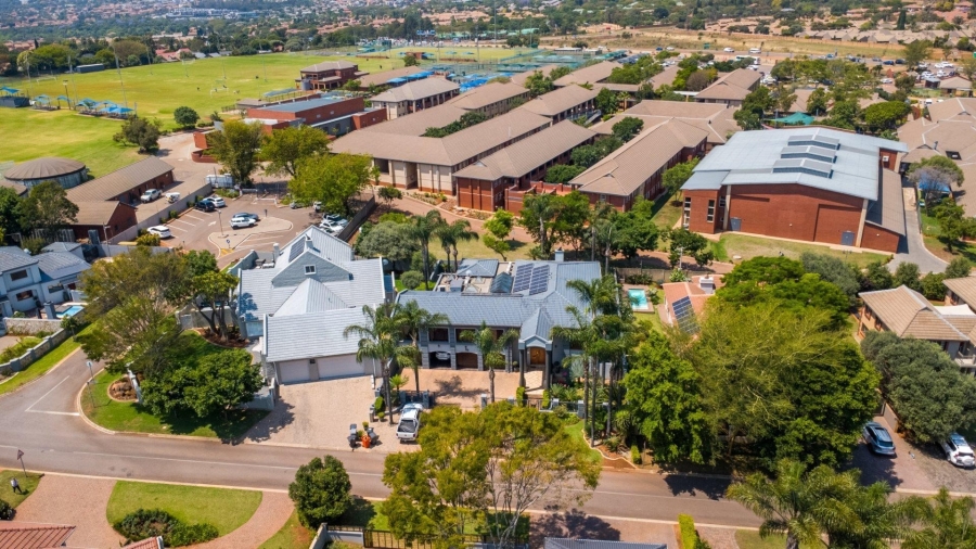 4 Bedroom Property for Sale in Woodhill Estate Gauteng