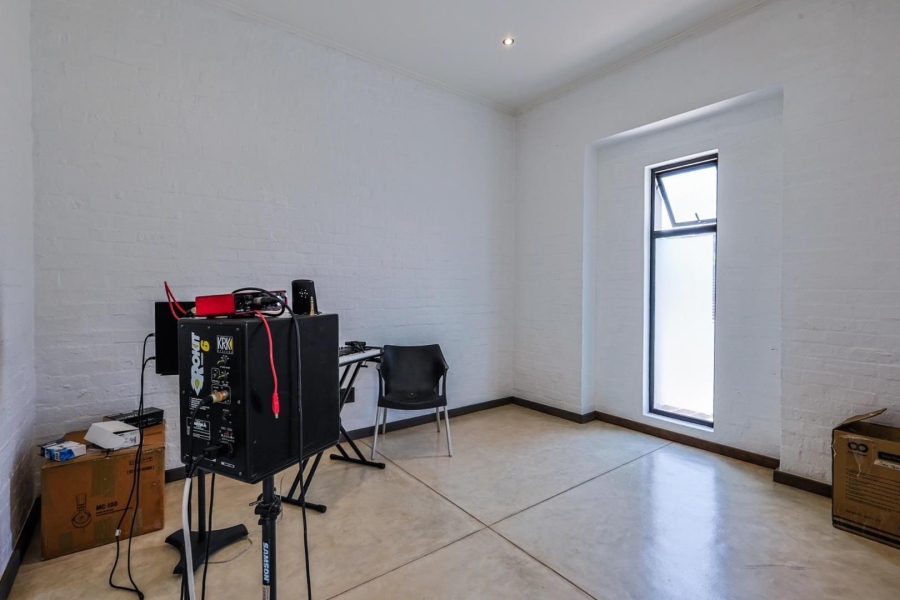 4 Bedroom Property for Sale in Hazeldean Gauteng