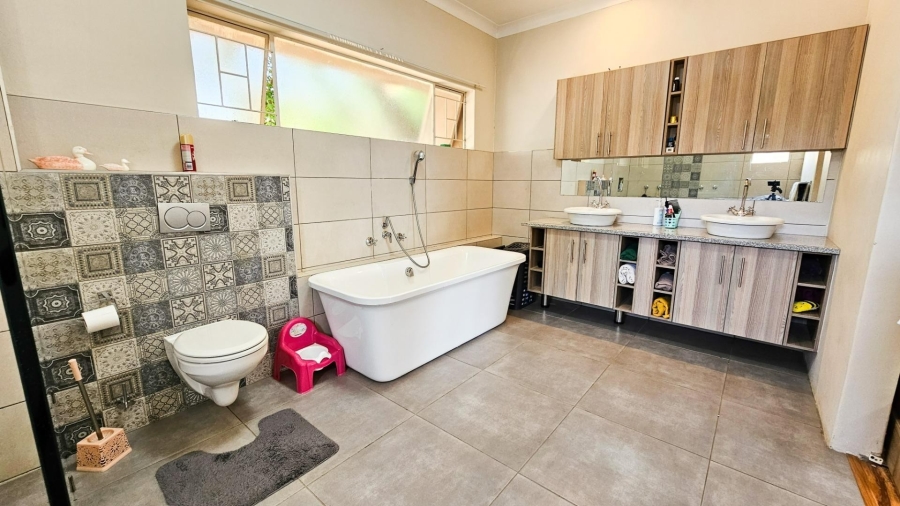 4 Bedroom Property for Sale in Lynnwood Glen Gauteng