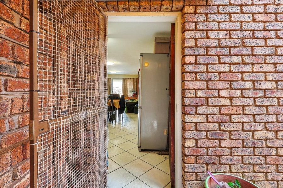 2 Bedroom Property for Sale in Garsfontein Gauteng