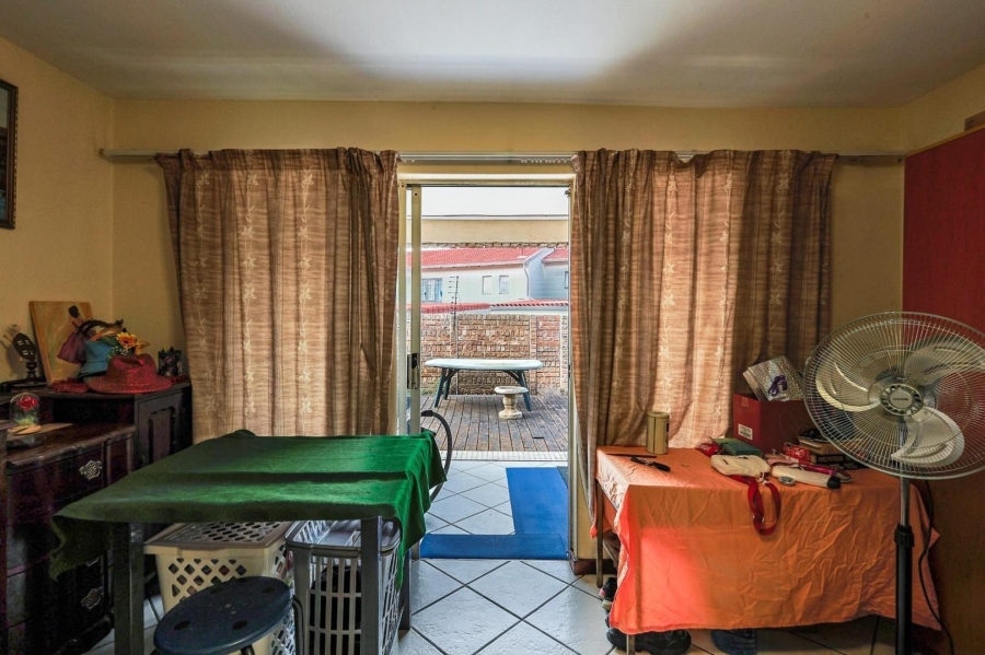 2 Bedroom Property for Sale in Garsfontein Gauteng