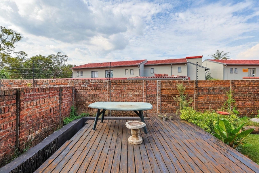 2 Bedroom Property for Sale in Garsfontein Gauteng