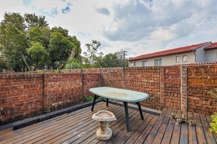 2 Bedroom Property for Sale in Garsfontein Gauteng