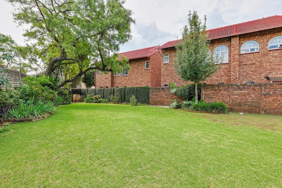 2 Bedroom Property for Sale in Garsfontein Gauteng
