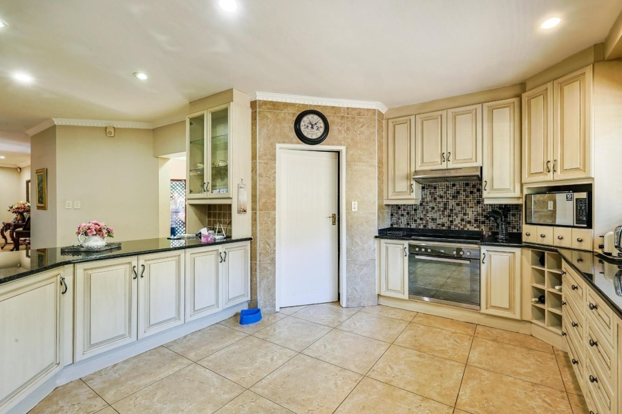 4 Bedroom Property for Sale in Wapadrand Gauteng