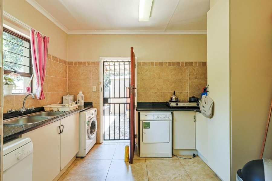 4 Bedroom Property for Sale in Wapadrand Gauteng