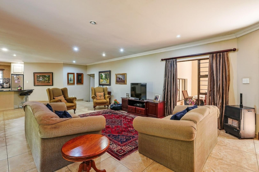 4 Bedroom Property for Sale in Wapadrand Gauteng