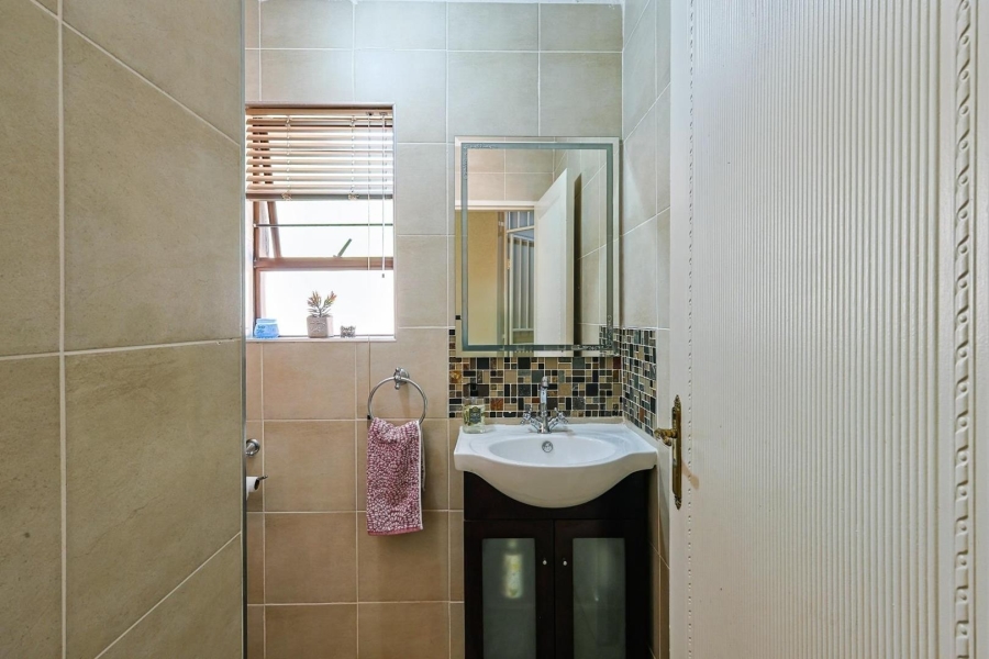 4 Bedroom Property for Sale in Wapadrand Gauteng