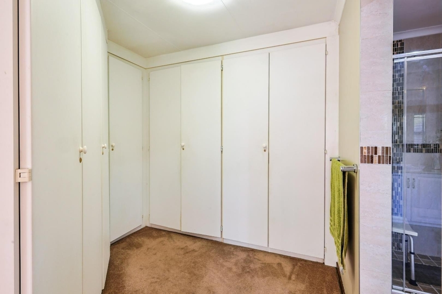 4 Bedroom Property for Sale in Wapadrand Gauteng