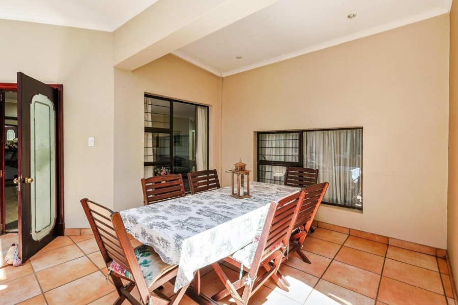 4 Bedroom Property for Sale in Wapadrand Gauteng