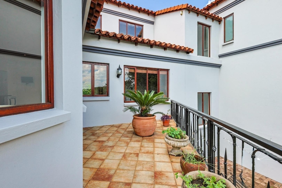 5 Bedroom Property for Sale in Mooikloof Equestrian Estate Gauteng