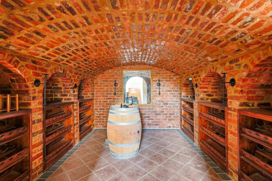 5 Bedroom Property for Sale in Mooikloof Equestrian Estate Gauteng