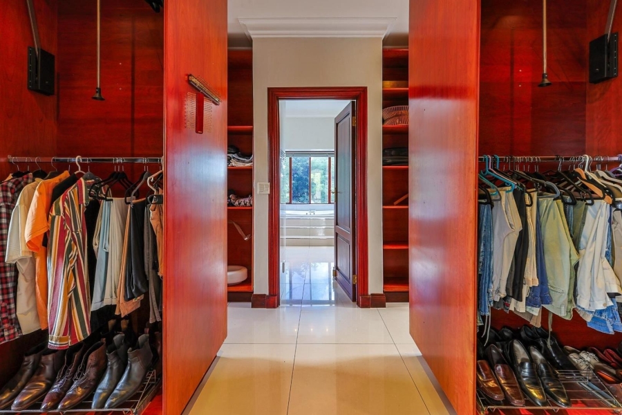 5 Bedroom Property for Sale in Mooikloof Equestrian Estate Gauteng