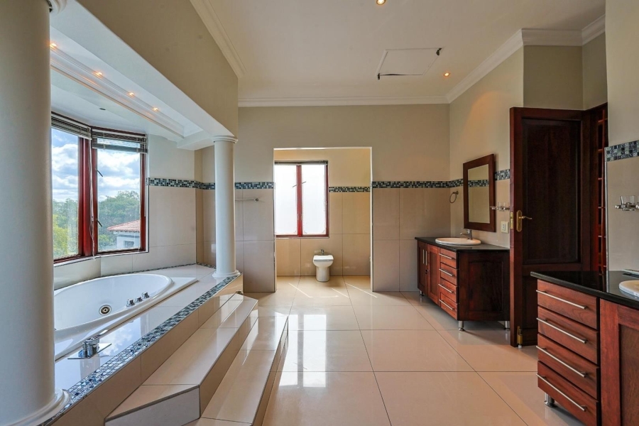 5 Bedroom Property for Sale in Mooikloof Equestrian Estate Gauteng