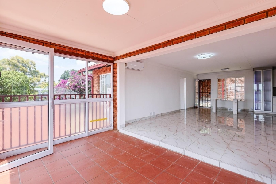 To Let 3 Bedroom Property for Rent in Waterkloof Park Gauteng