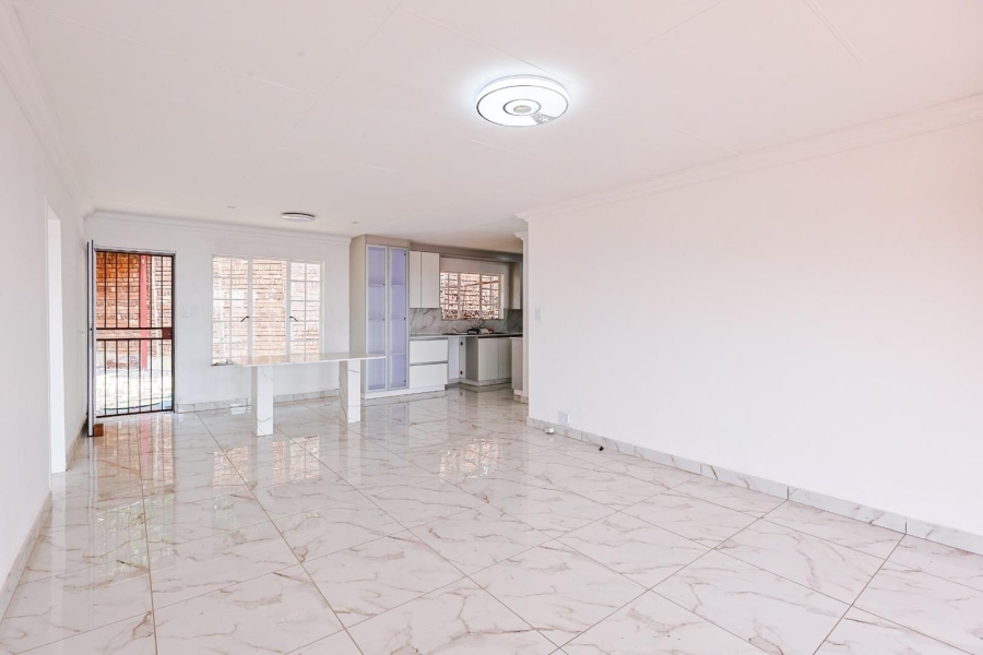 To Let 3 Bedroom Property for Rent in Waterkloof Park Gauteng