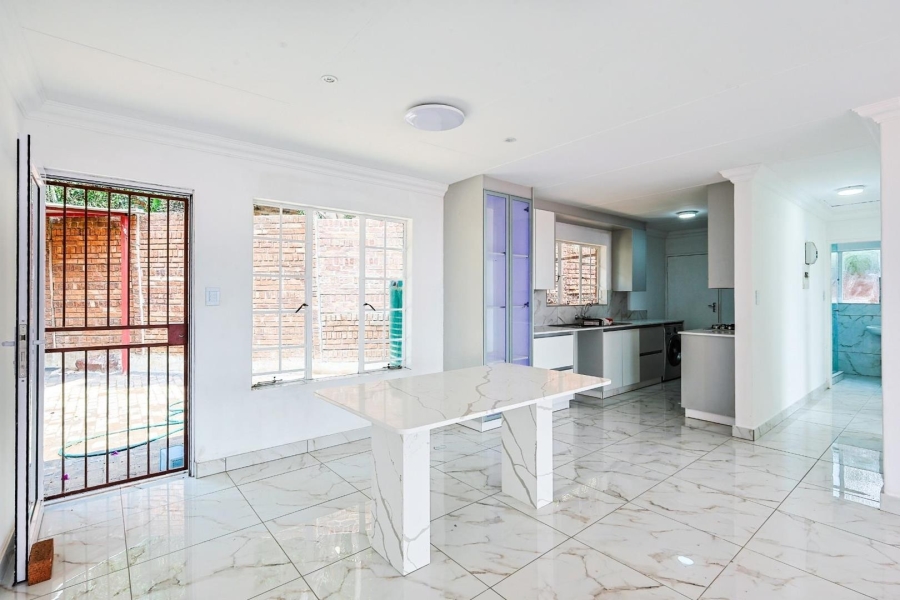 To Let 3 Bedroom Property for Rent in Waterkloof Park Gauteng