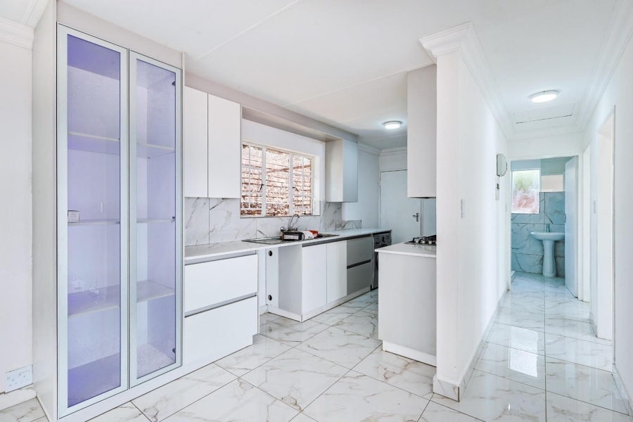 To Let 3 Bedroom Property for Rent in Waterkloof Park Gauteng