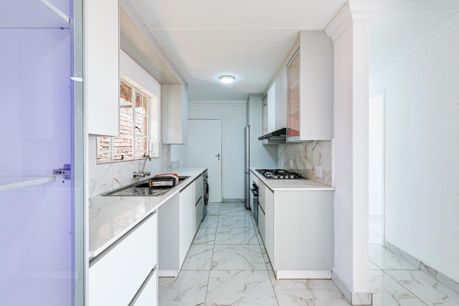 To Let 3 Bedroom Property for Rent in Waterkloof Park Gauteng