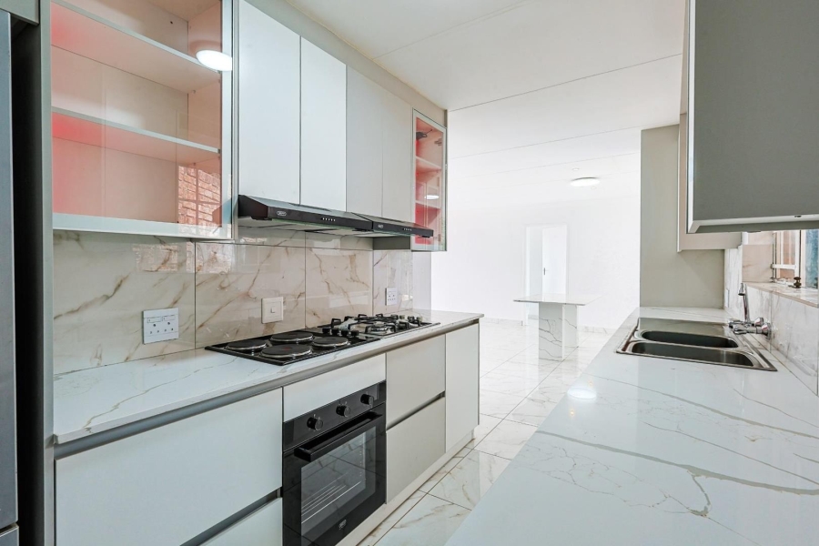 To Let 3 Bedroom Property for Rent in Waterkloof Park Gauteng