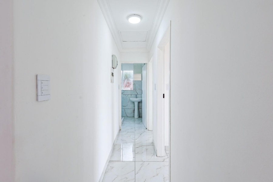 To Let 3 Bedroom Property for Rent in Waterkloof Park Gauteng