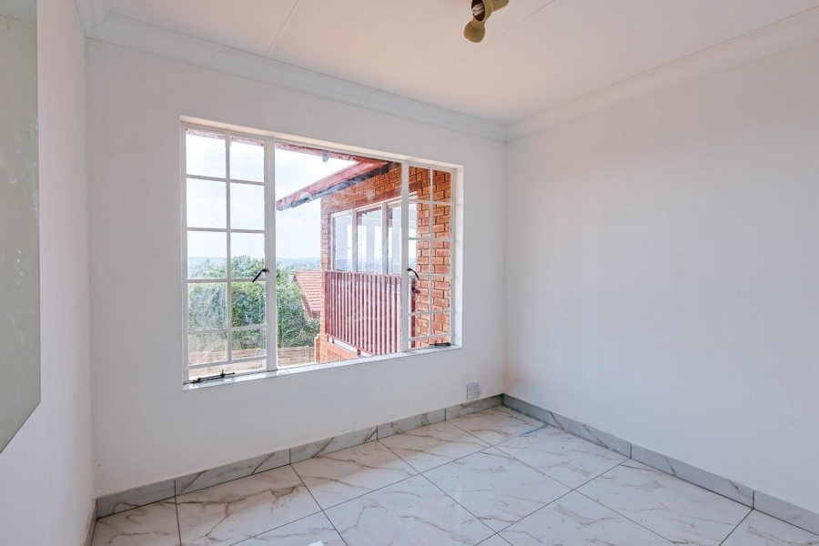 To Let 3 Bedroom Property for Rent in Waterkloof Park Gauteng