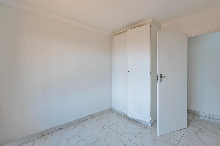 To Let 3 Bedroom Property for Rent in Waterkloof Park Gauteng