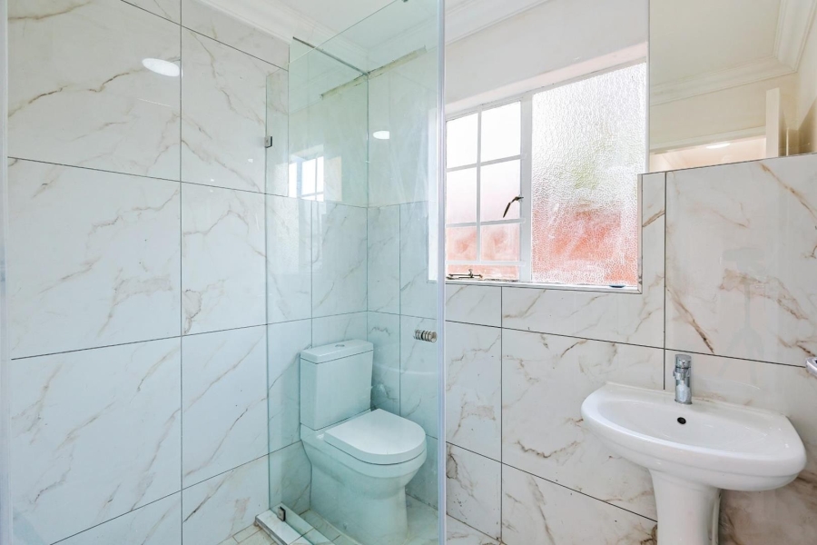 To Let 3 Bedroom Property for Rent in Waterkloof Park Gauteng