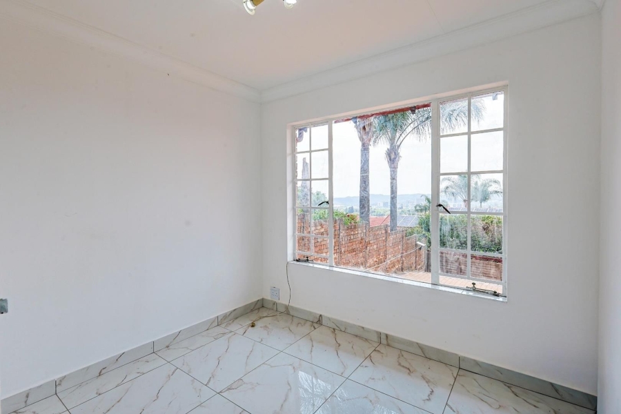 To Let 3 Bedroom Property for Rent in Waterkloof Park Gauteng