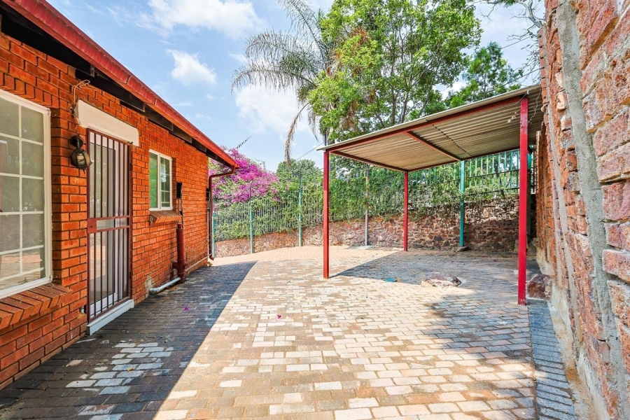 To Let 3 Bedroom Property for Rent in Waterkloof Park Gauteng