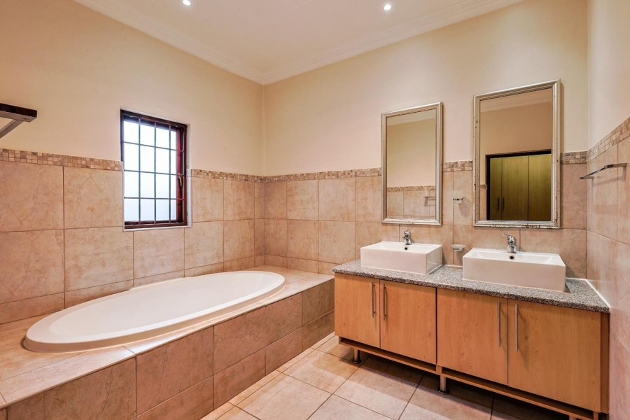 4 Bedroom Property for Sale in Menlo Park Gauteng