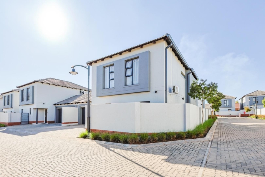 3 Bedroom Property for Sale in Equestria Gauteng