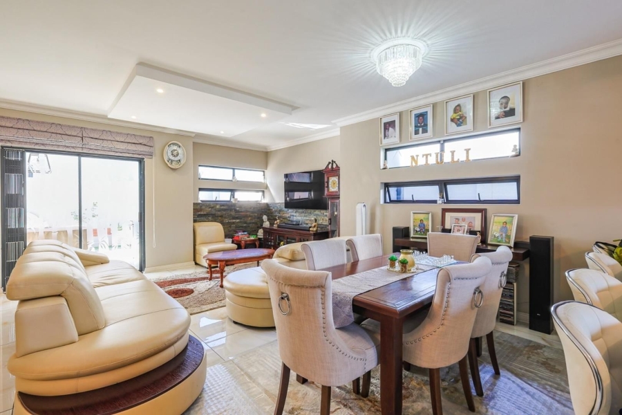 3 Bedroom Property for Sale in Equestria Gauteng