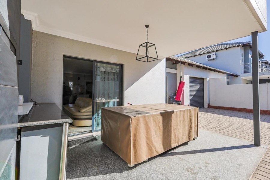 3 Bedroom Property for Sale in Equestria Gauteng