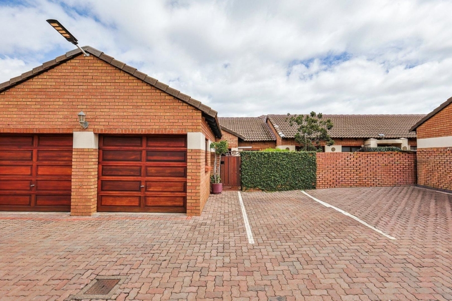 3 Bedroom Property for Sale in Mooikloof Ridge Gauteng