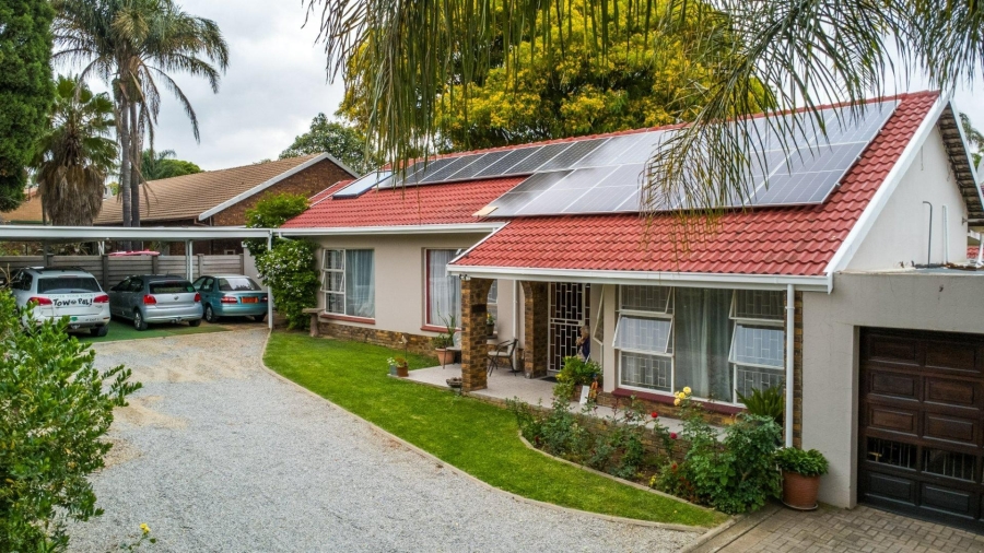 3 Bedroom Property for Sale in Rooihuiskraal Gauteng