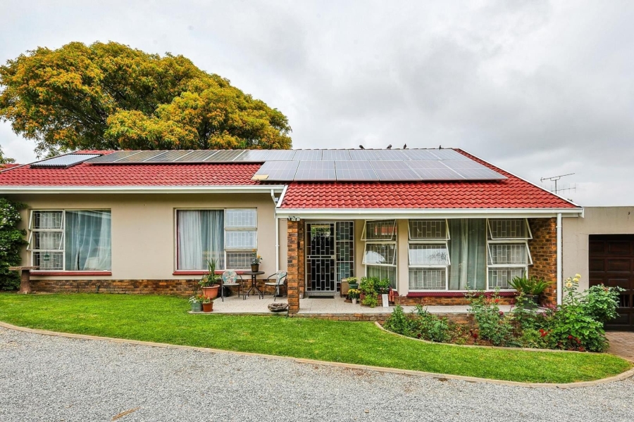 3 Bedroom Property for Sale in Rooihuiskraal Gauteng