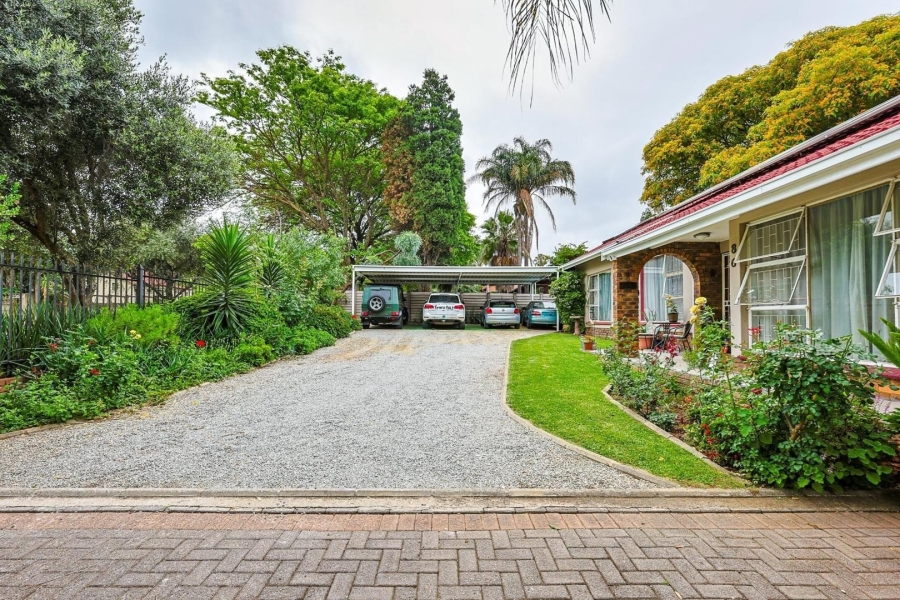 3 Bedroom Property for Sale in Rooihuiskraal Gauteng