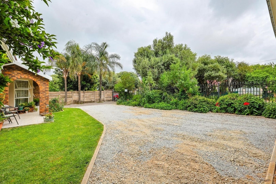 3 Bedroom Property for Sale in Rooihuiskraal Gauteng