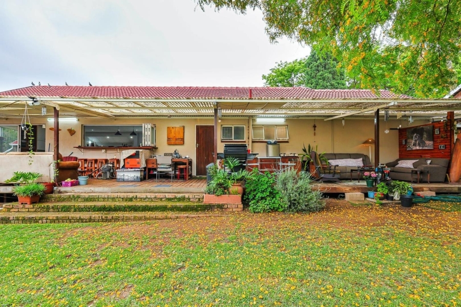 3 Bedroom Property for Sale in Rooihuiskraal Gauteng