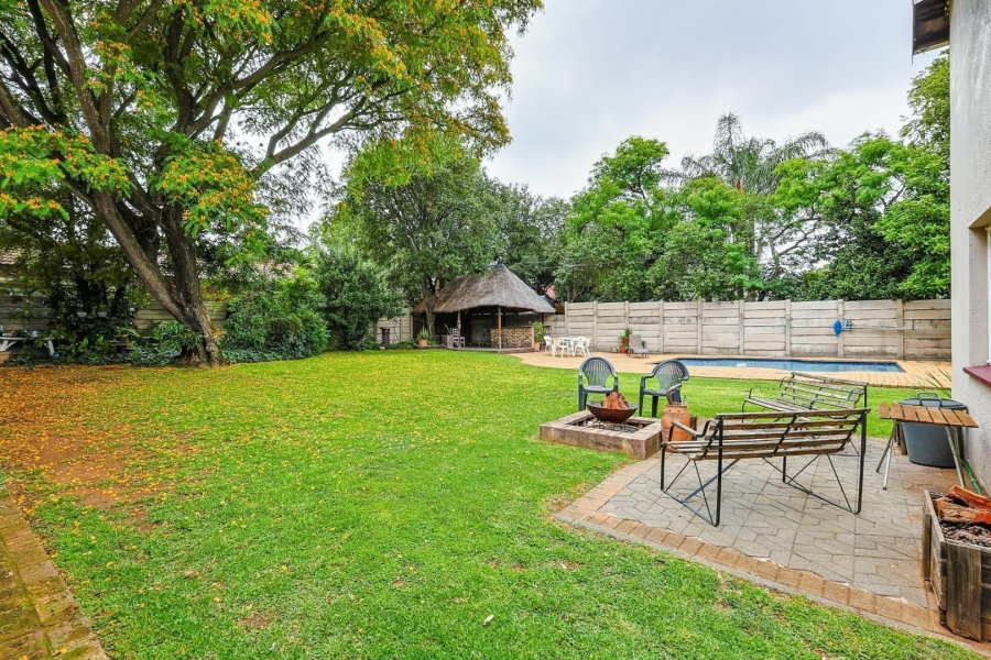 3 Bedroom Property for Sale in Rooihuiskraal Gauteng