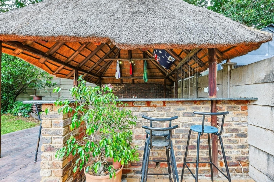 3 Bedroom Property for Sale in Rooihuiskraal Gauteng