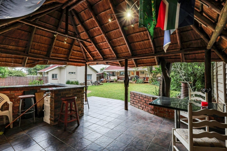 3 Bedroom Property for Sale in Rooihuiskraal Gauteng