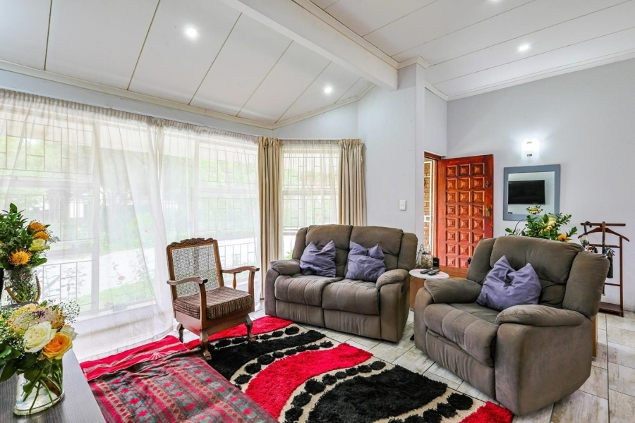 3 Bedroom Property for Sale in Rooihuiskraal Gauteng